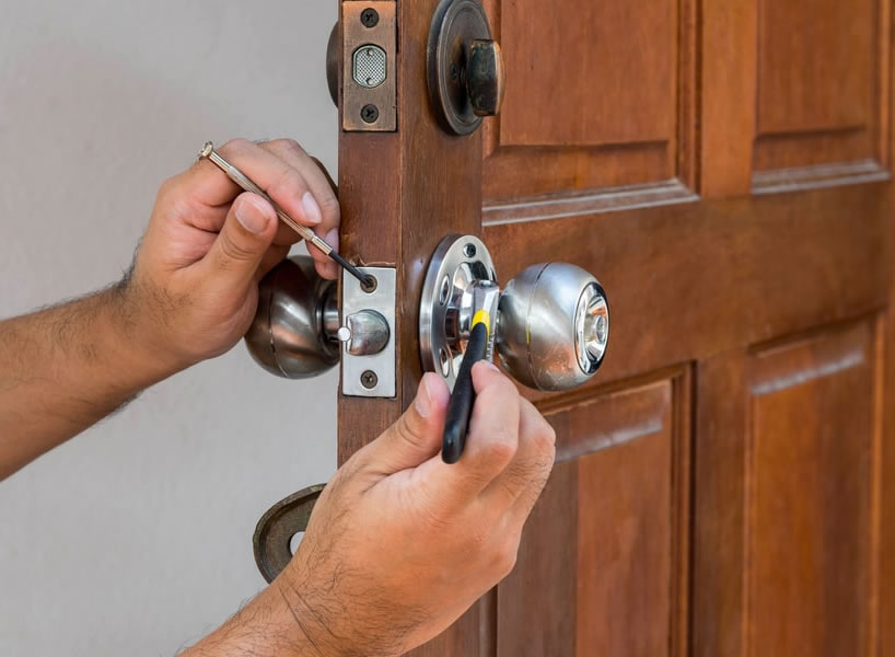 How to Replace a Door Latch