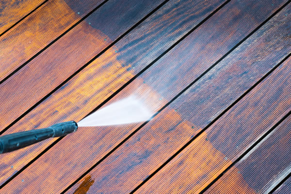 5 Pressure Washing Tips for Your Home